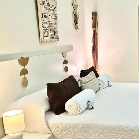 Holibai, Rulina , Single Private Ensuite, Байона Экстерьер фото