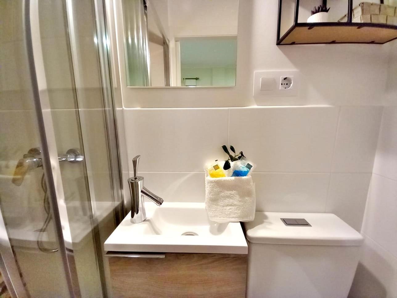 Holibai, Rulina , Single Private Ensuite, Байона Экстерьер фото