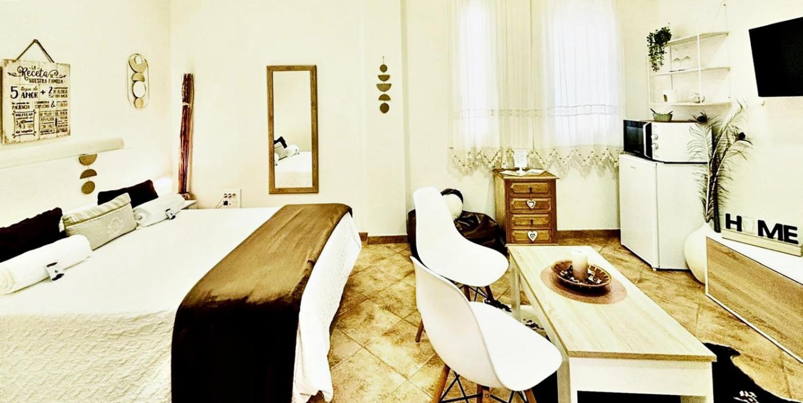 Holibai, Rulina , Single Private Ensuite, Байона Экстерьер фото